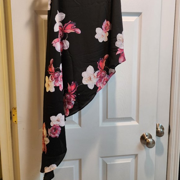 High Low Skirt - Picture 2 of 3